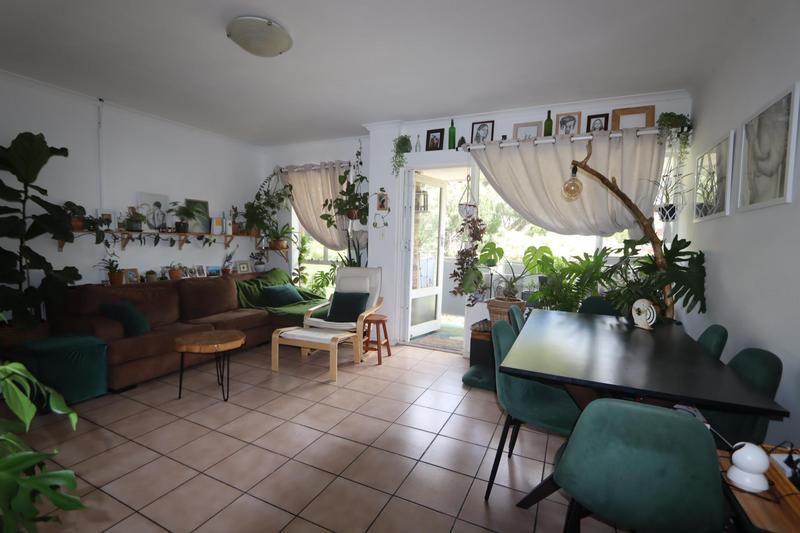 2 Bedroom Property for Sale in Claremont Western Cape